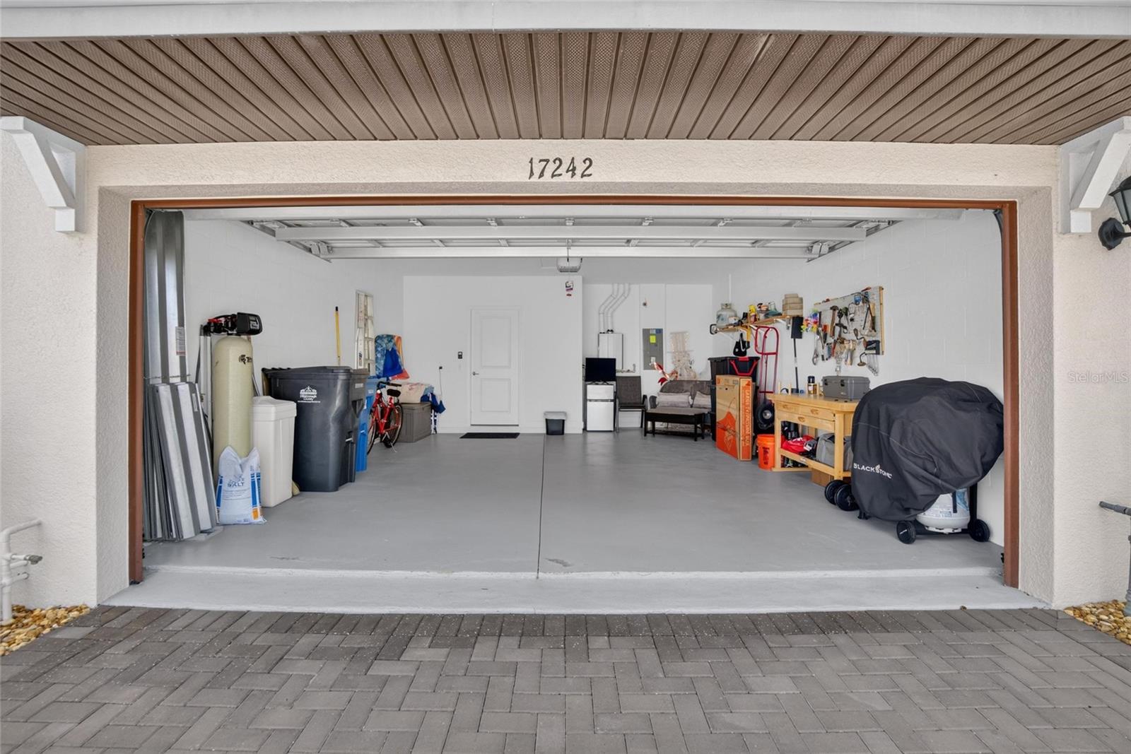 17242 HOLLY WELL AVE — photo 3