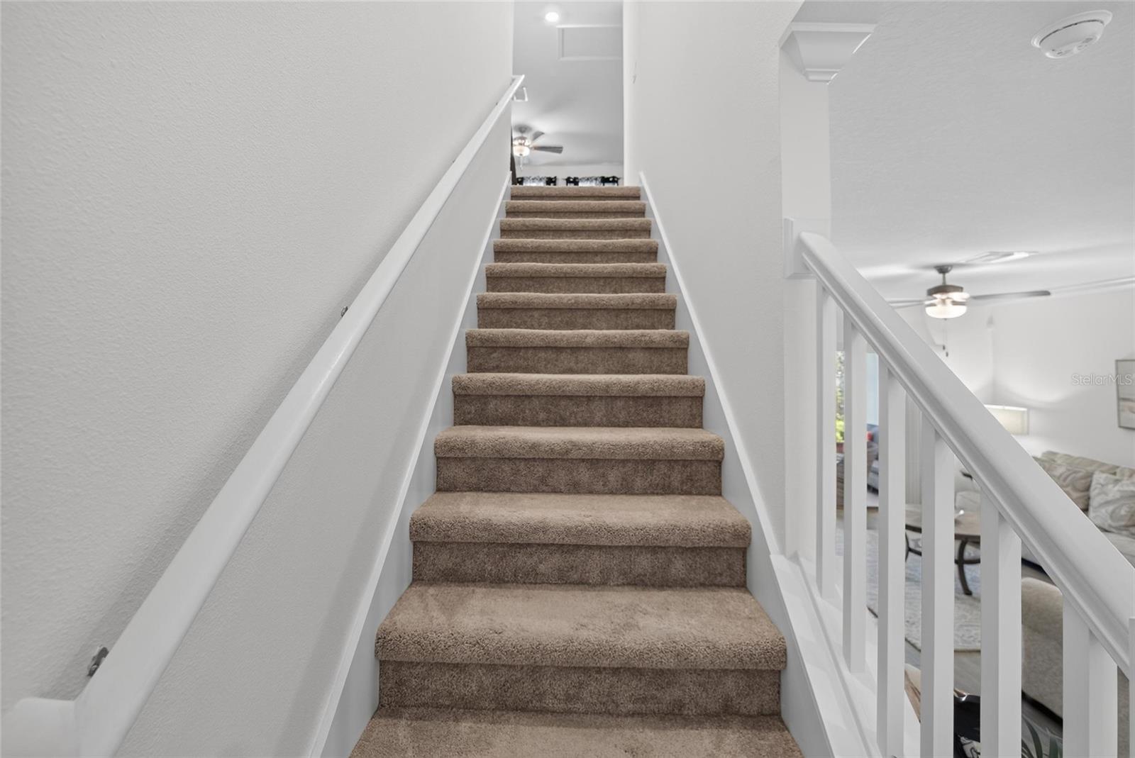 17242 HOLLY WELL AVE — photo 32