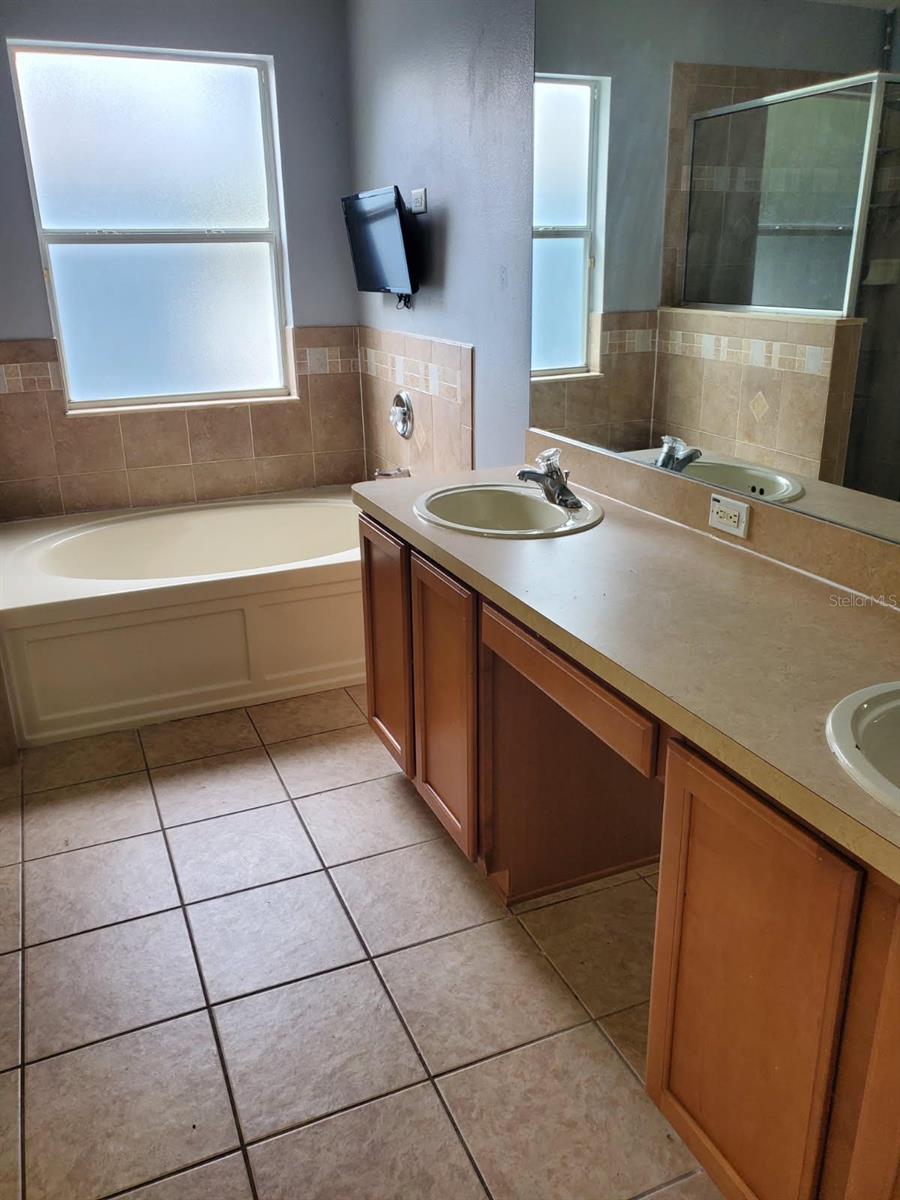12148 LUFTBURROW LN — photo 20