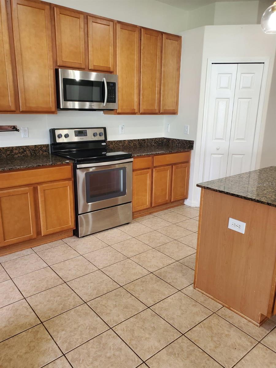 12148 LUFTBURROW LN — photo 8
