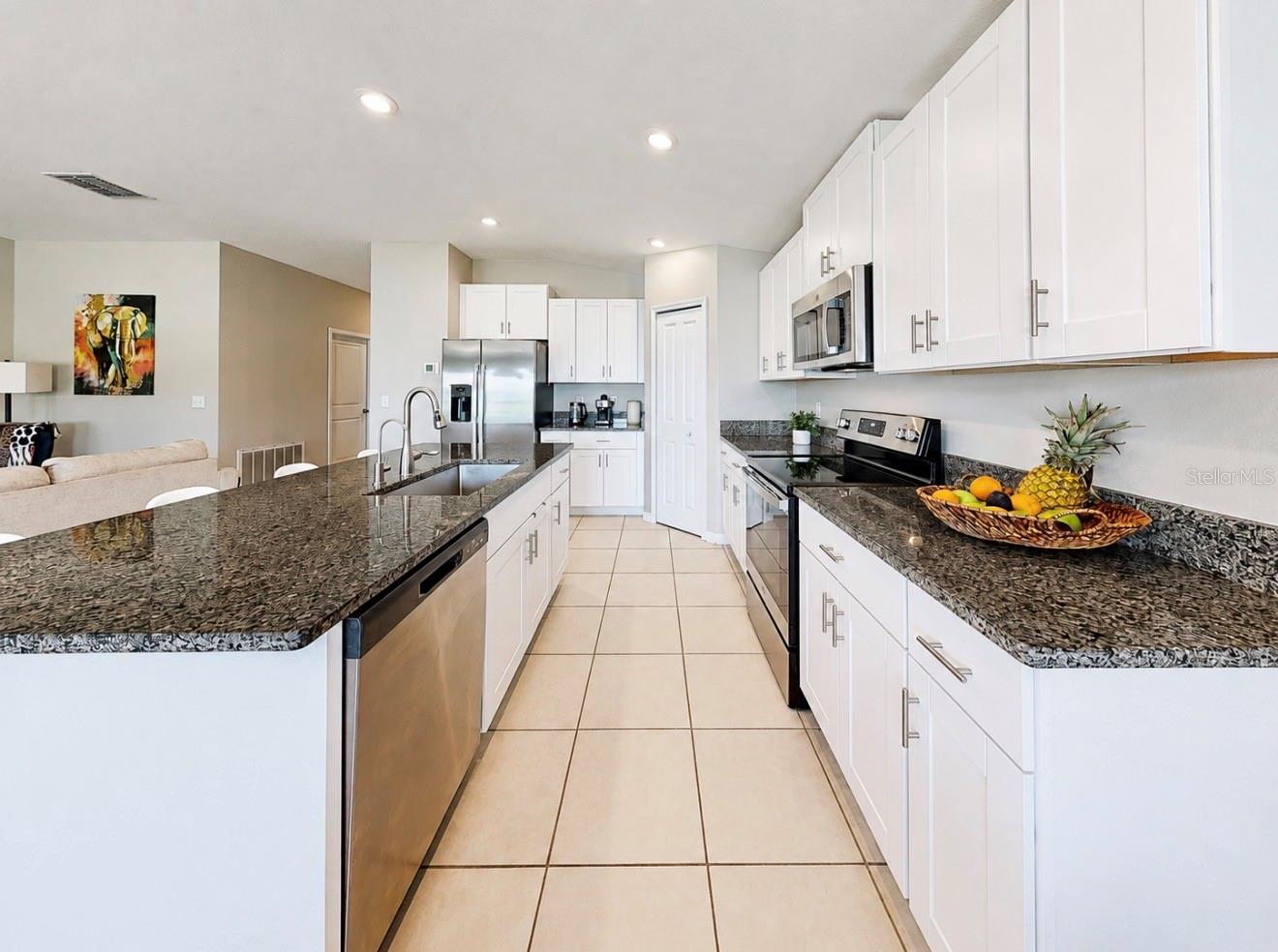 12741 TRIPOLI AVE — photo 8