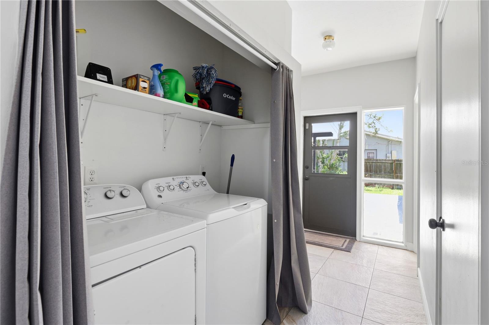4232 PANDORA RD — photo 17