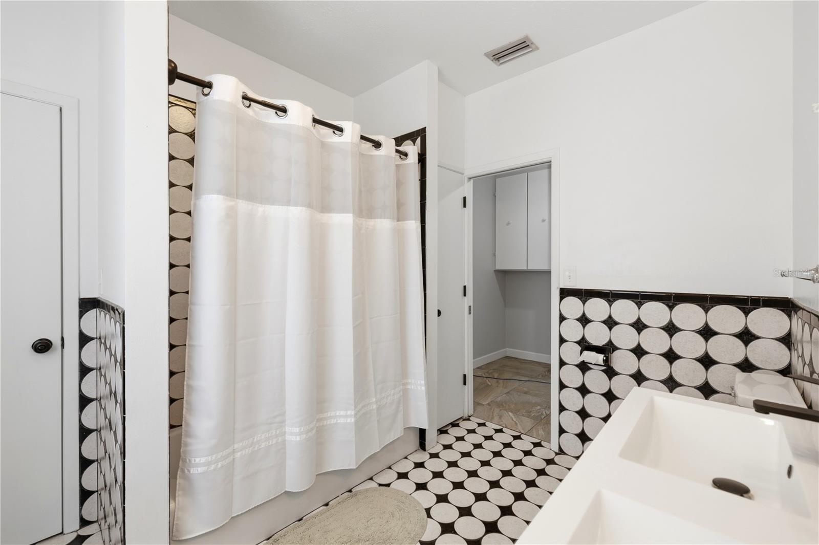 4232 PANDORA RD — photo 22