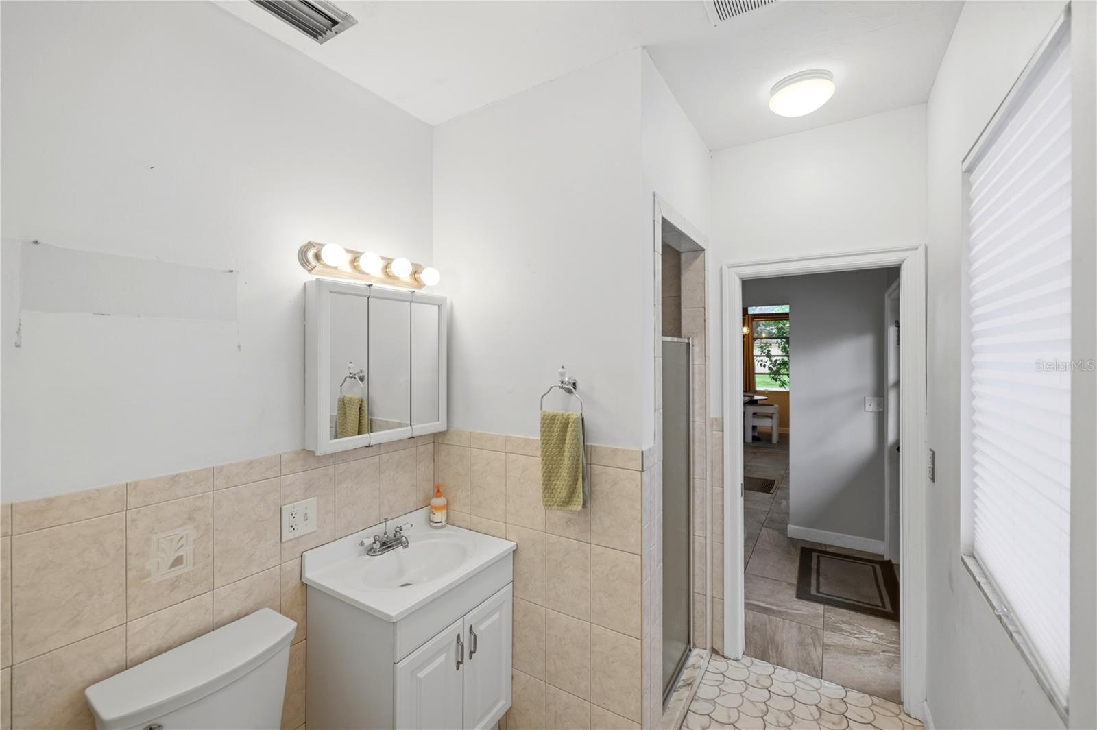 4232 PANDORA RD — photo 18