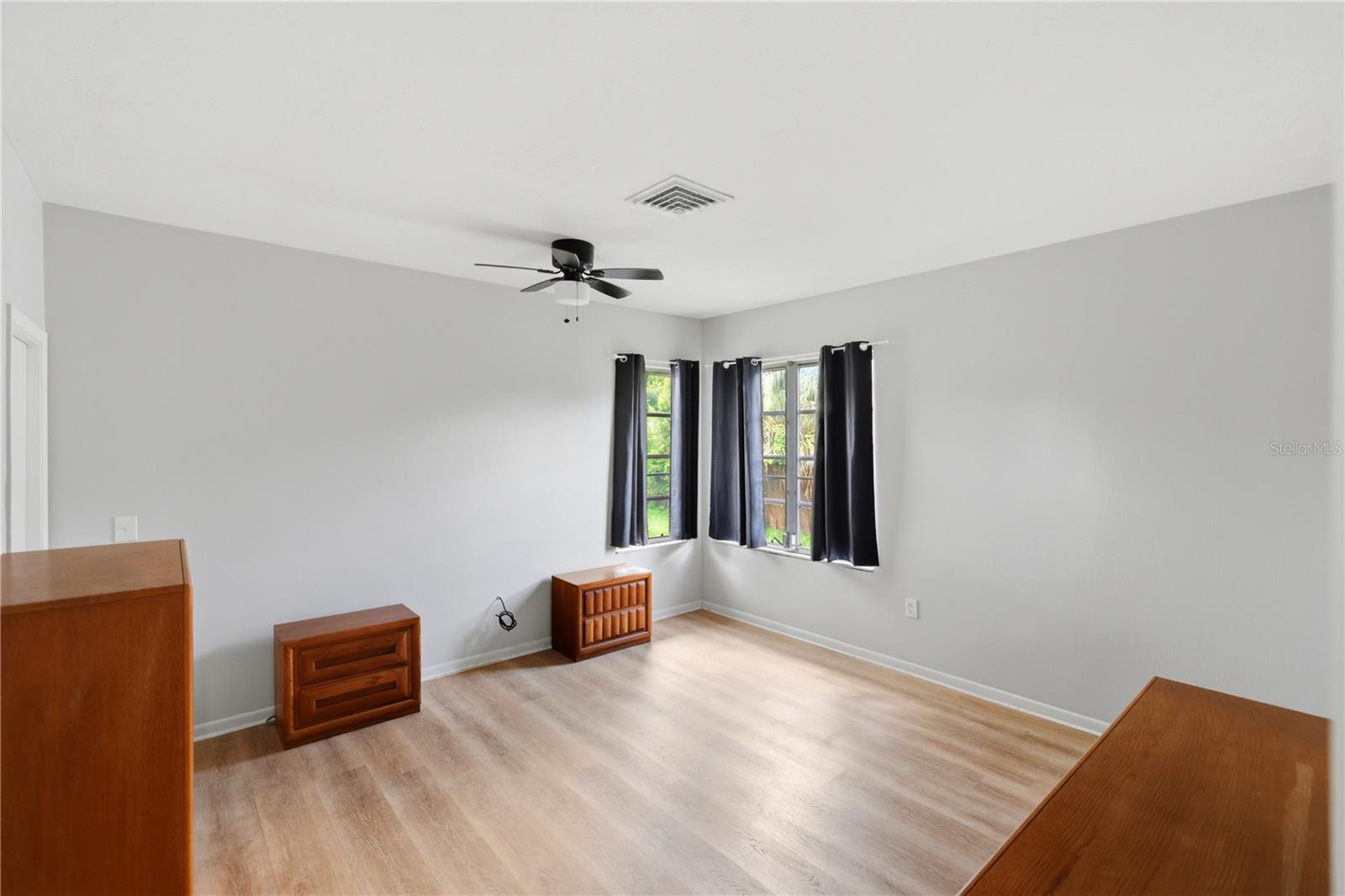 4232 PANDORA RD — photo 20