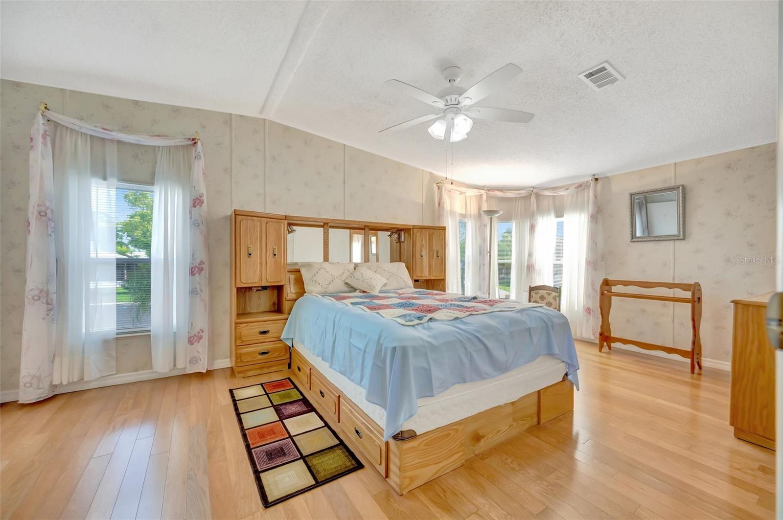 138 S SAINT THOMAS CIR — photo 43