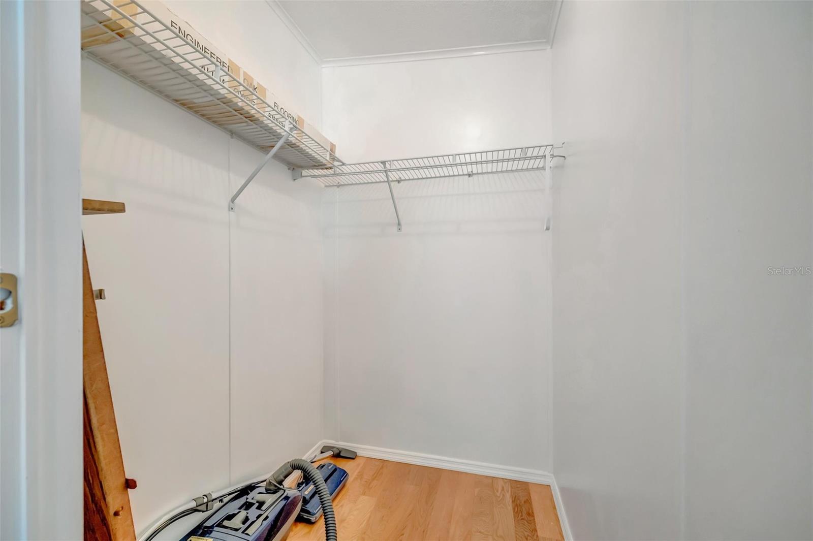 138 S SAINT THOMAS CIR — photo 40
