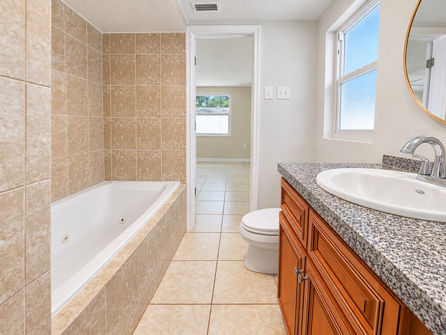 9135 GREENBRIAR LN — photo 28