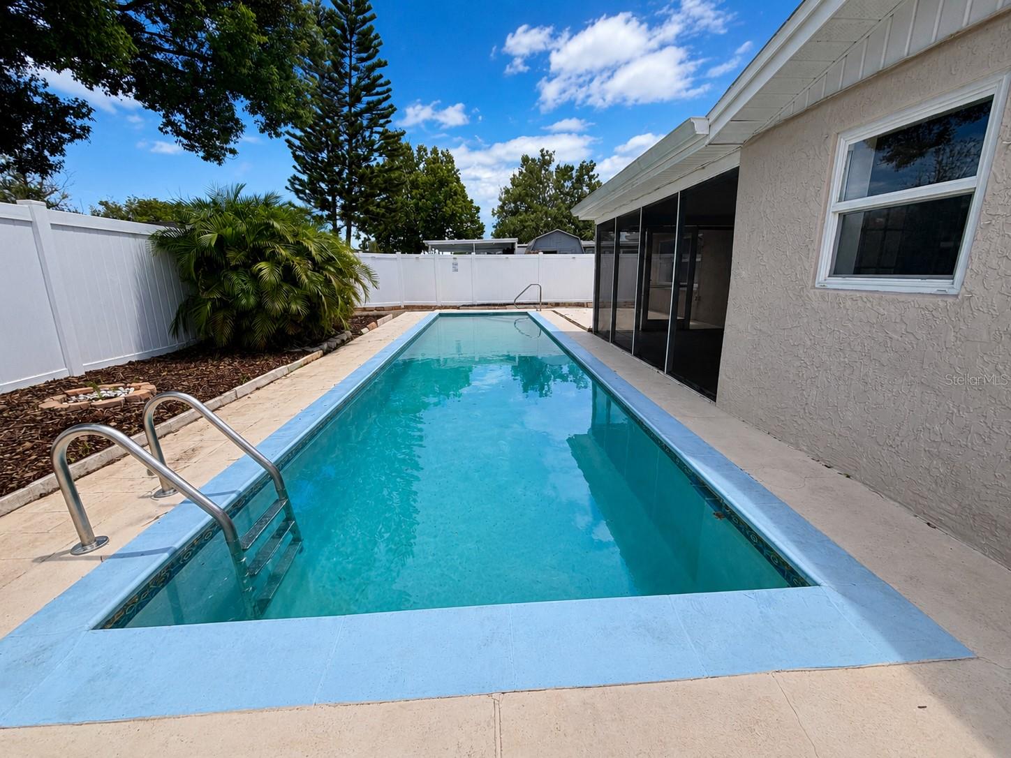 9135 GREENBRIAR LN — photo 5