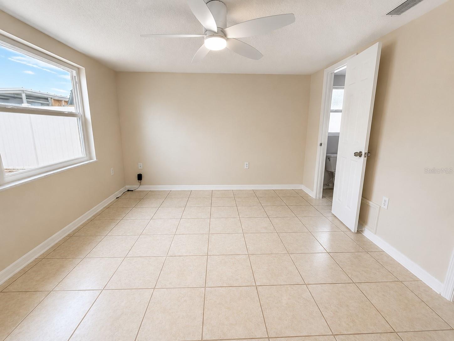 9135 GREENBRIAR LN — photo 25