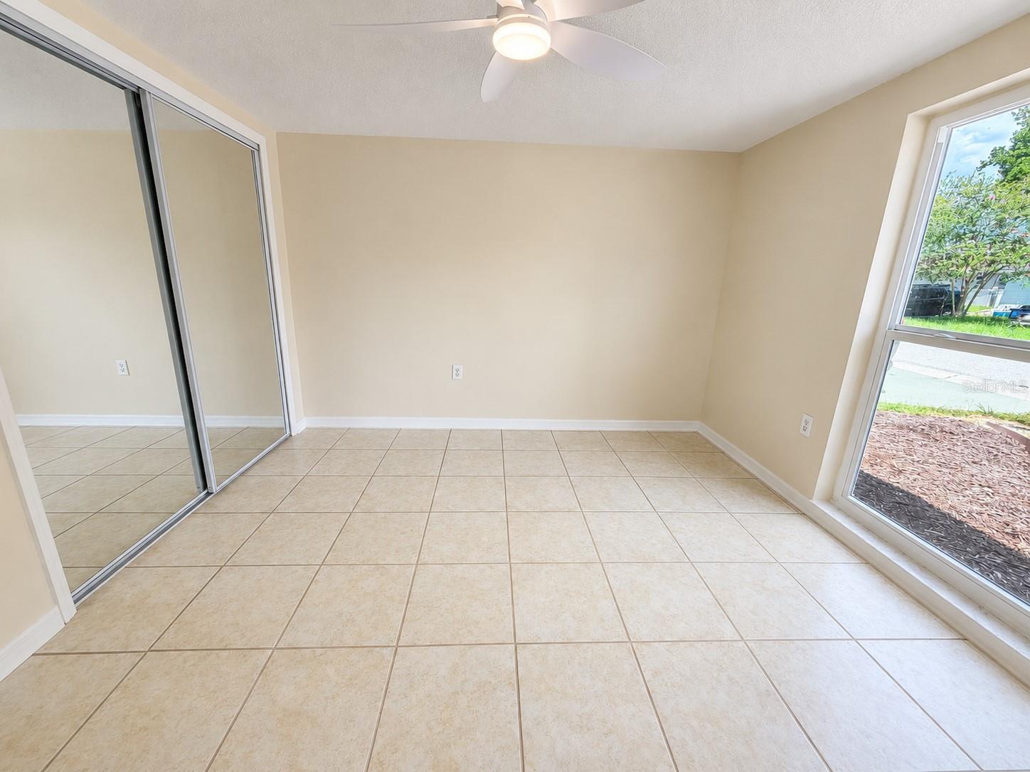 9135 GREENBRIAR LN — photo 31