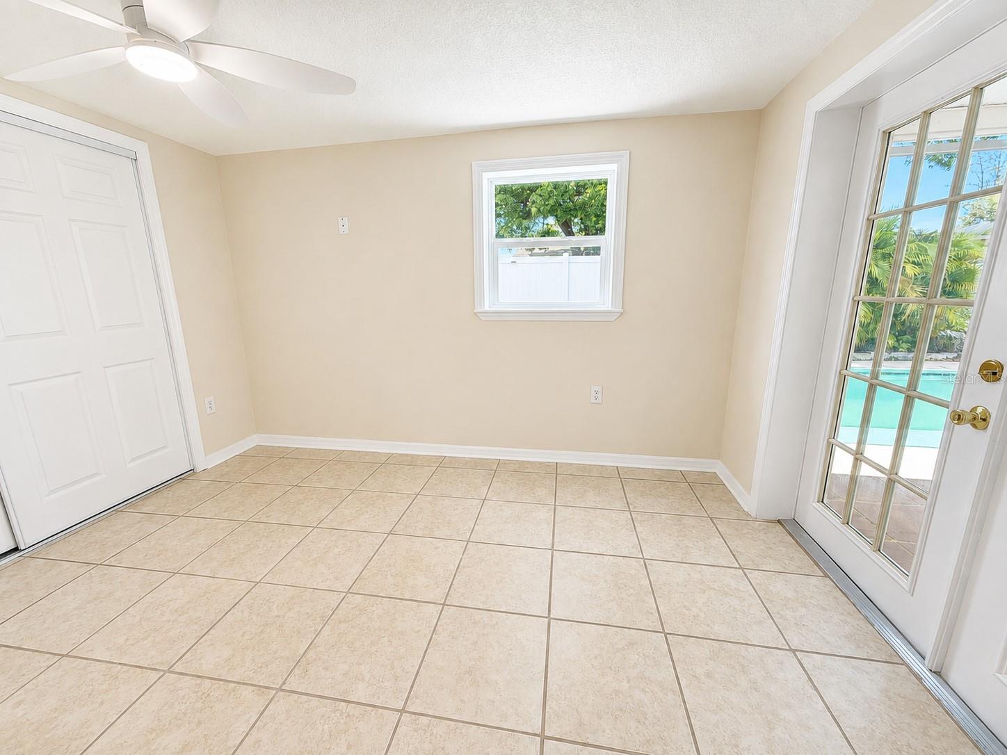 9135 GREENBRIAR LN — photo 23