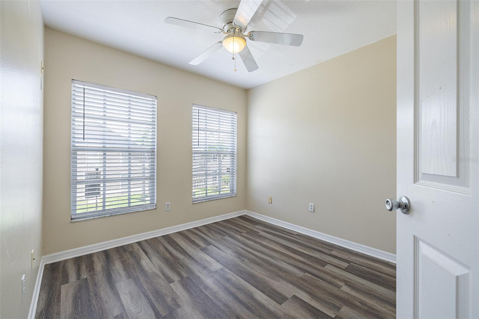 4310 FINCASTLE CT — photo 27