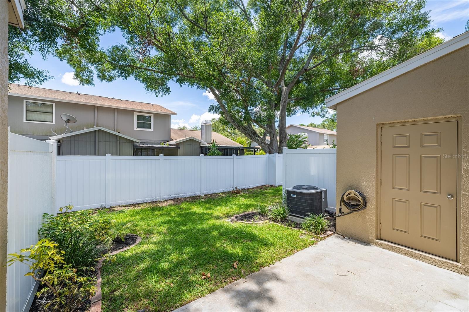 4310 FINCASTLE CT — photo 29