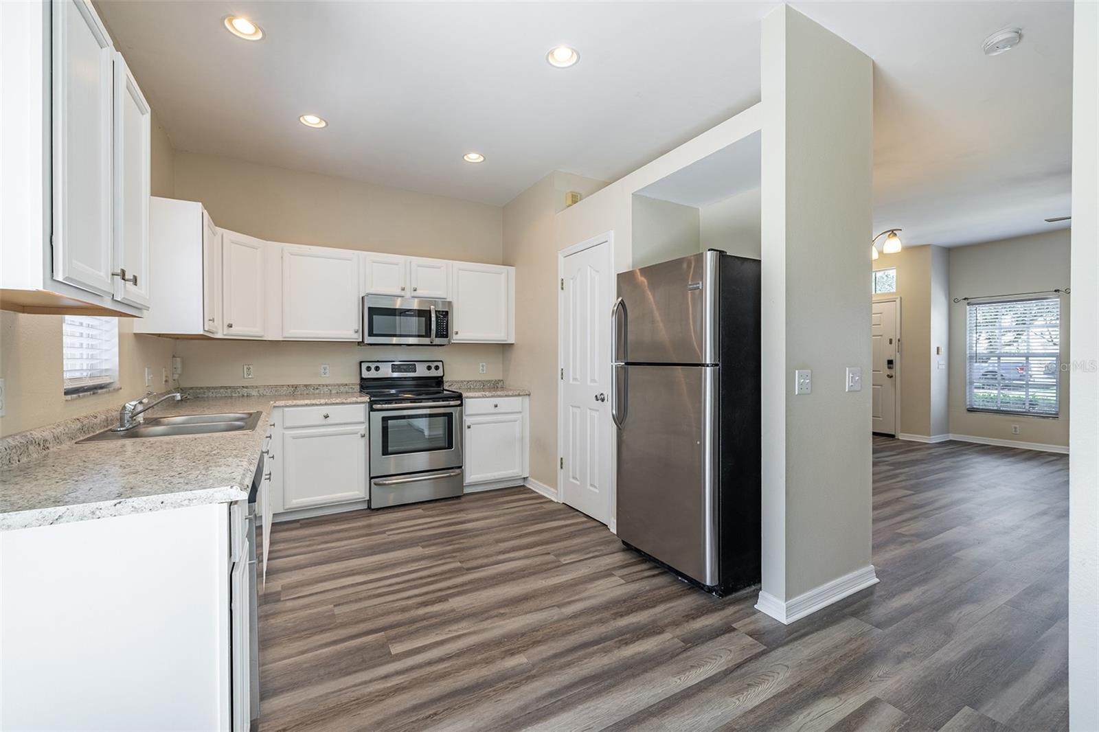 4310 FINCASTLE CT — photo 17