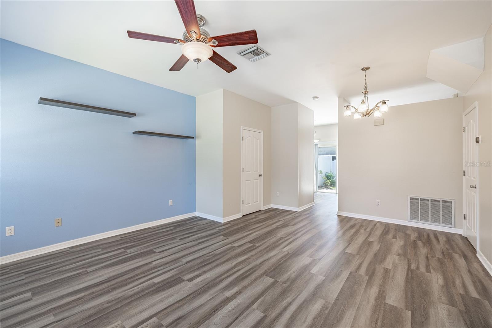 4310 FINCASTLE CT — photo 10