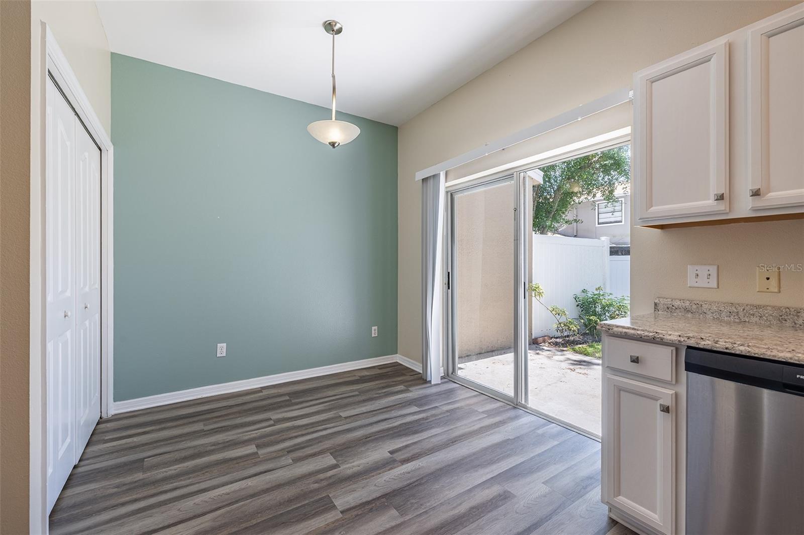 4310 FINCASTLE CT — photo 21