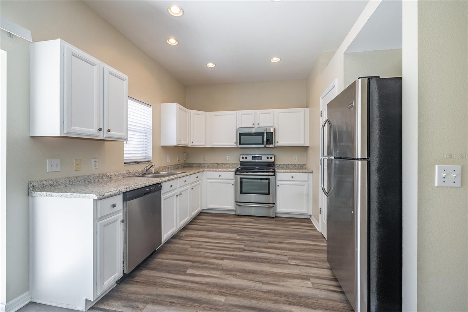 4310 FINCASTLE CT — photo 16