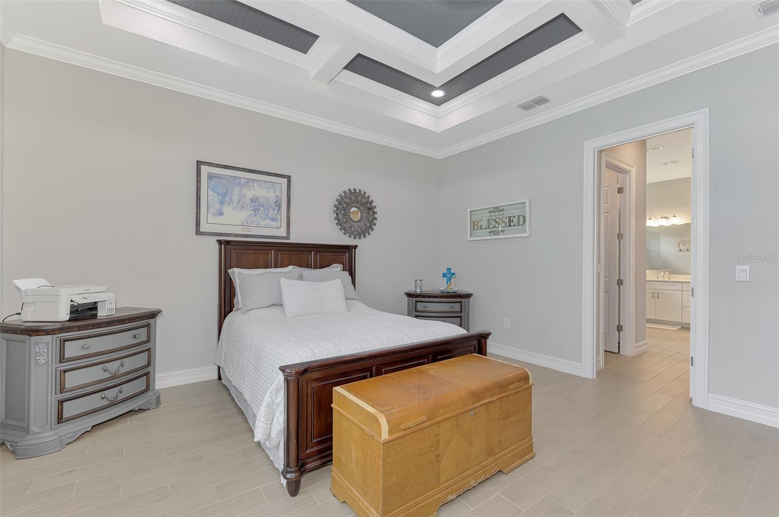 292 VILLORESI BLVD — photo 13