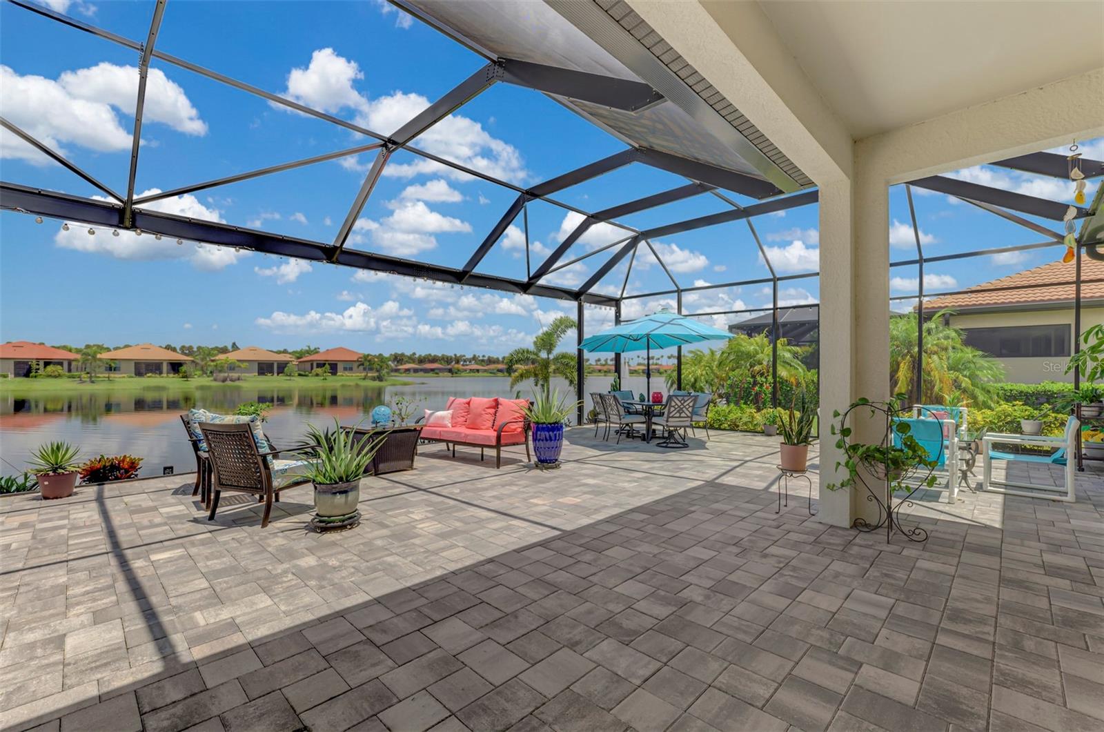 292 VILLORESI BLVD — photo 35