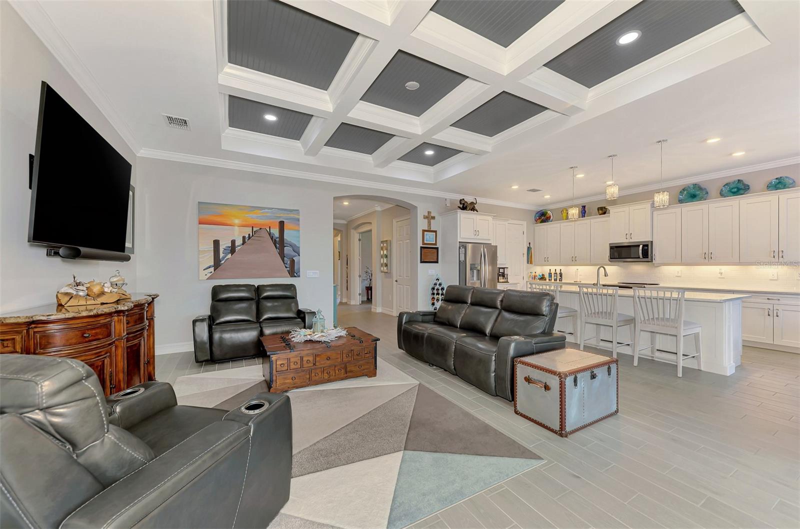 292 VILLORESI BLVD — photo 8