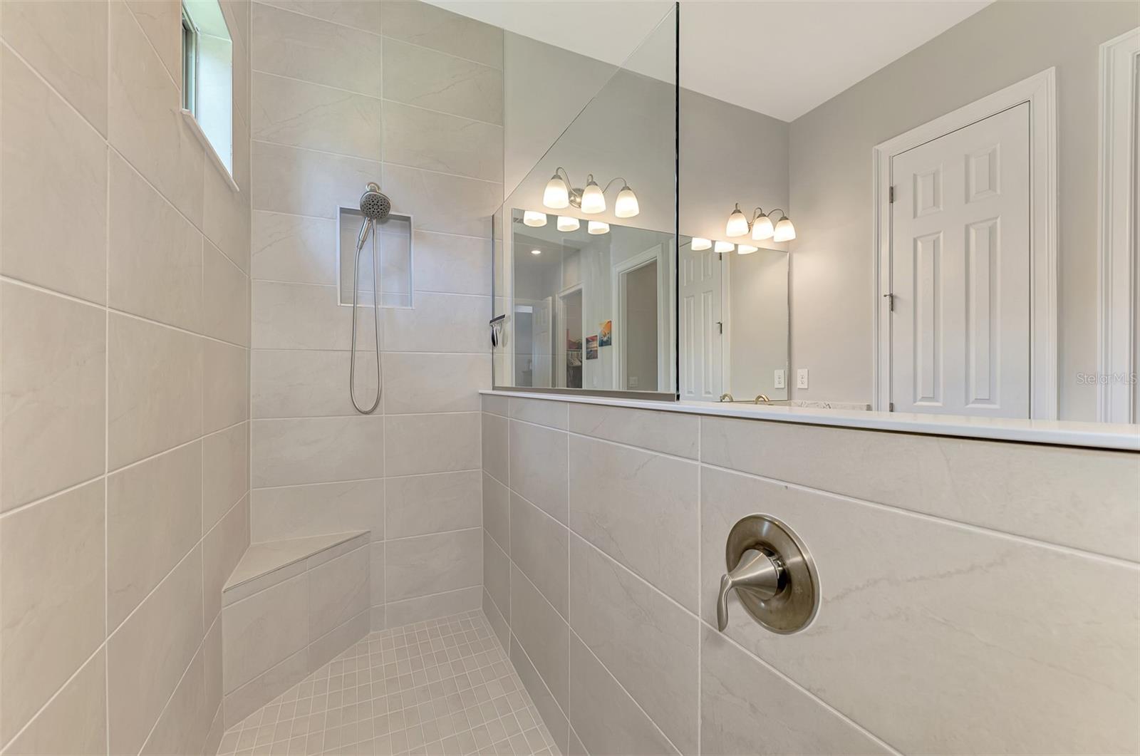 292 VILLORESI BLVD — photo 19
