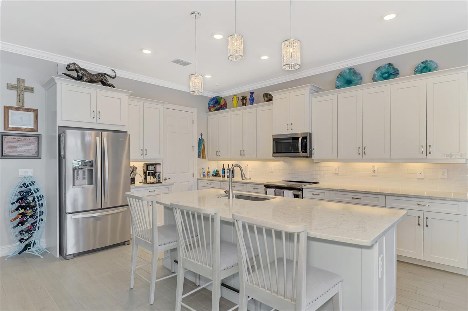 292 VILLORESI BLVD — photo 75