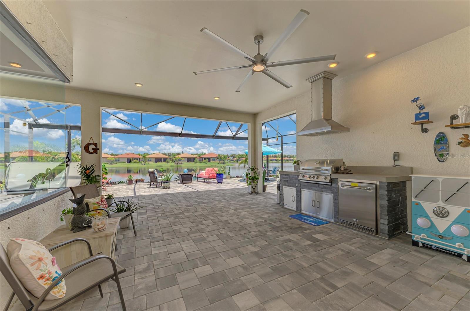 292 VILLORESI BLVD — photo 32