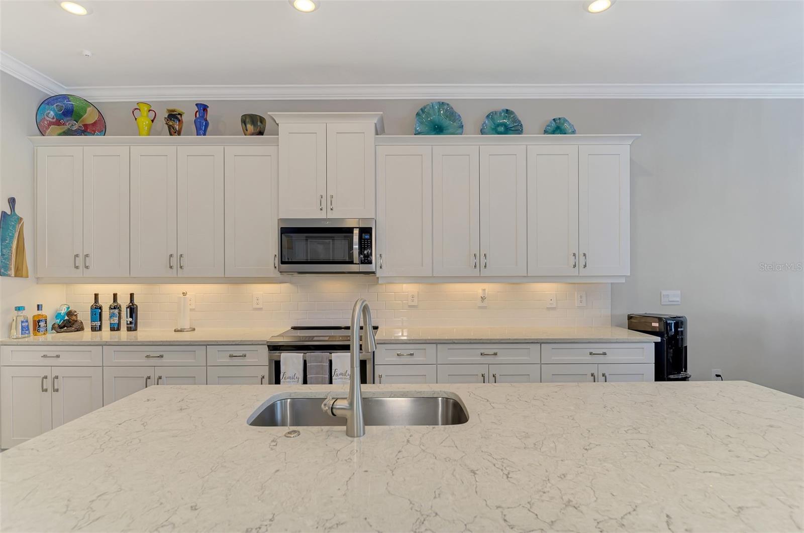 292 VILLORESI BLVD — photo 54