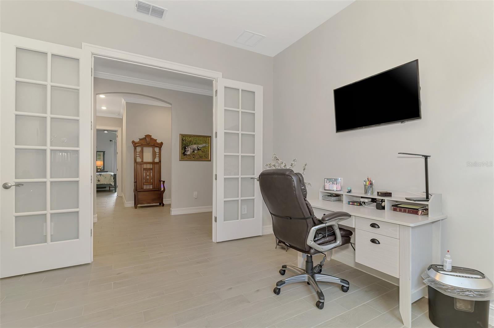 292 VILLORESI BLVD — photo 28
