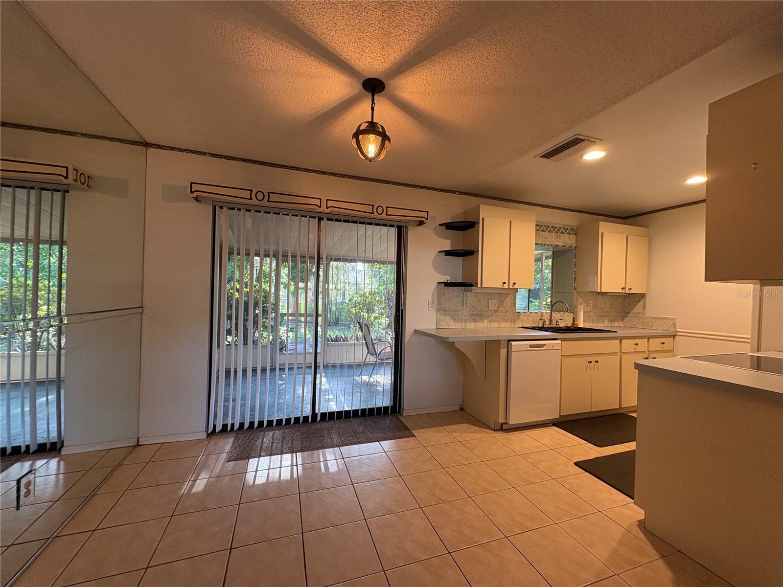 3925 ALLAN PL — photo 6