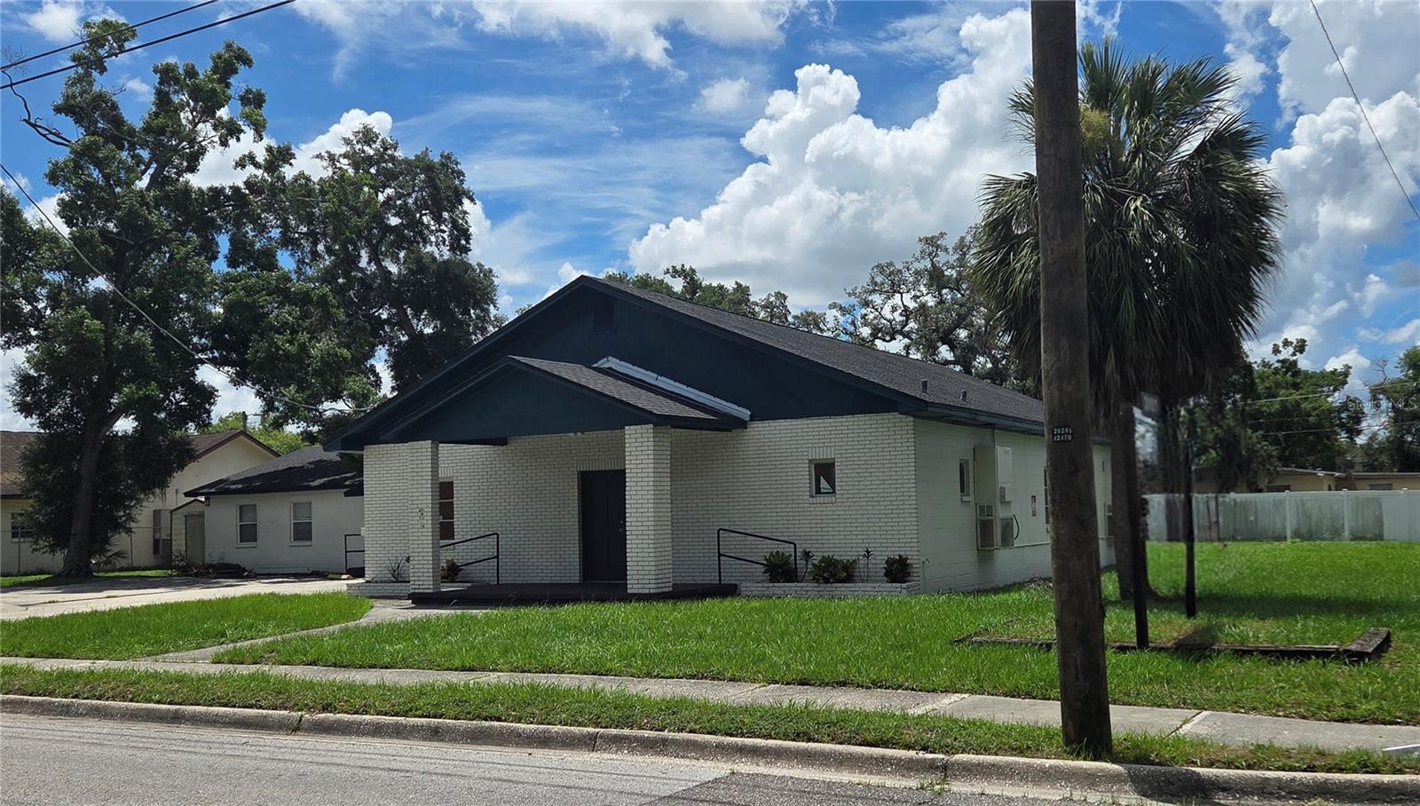 3103 E LAKE AVE — photo 3