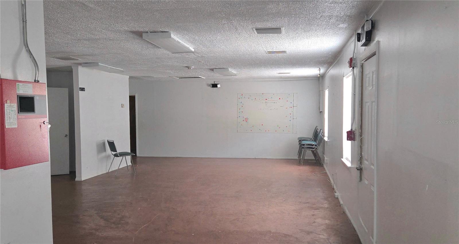 3103 E LAKE AVE — photo 9