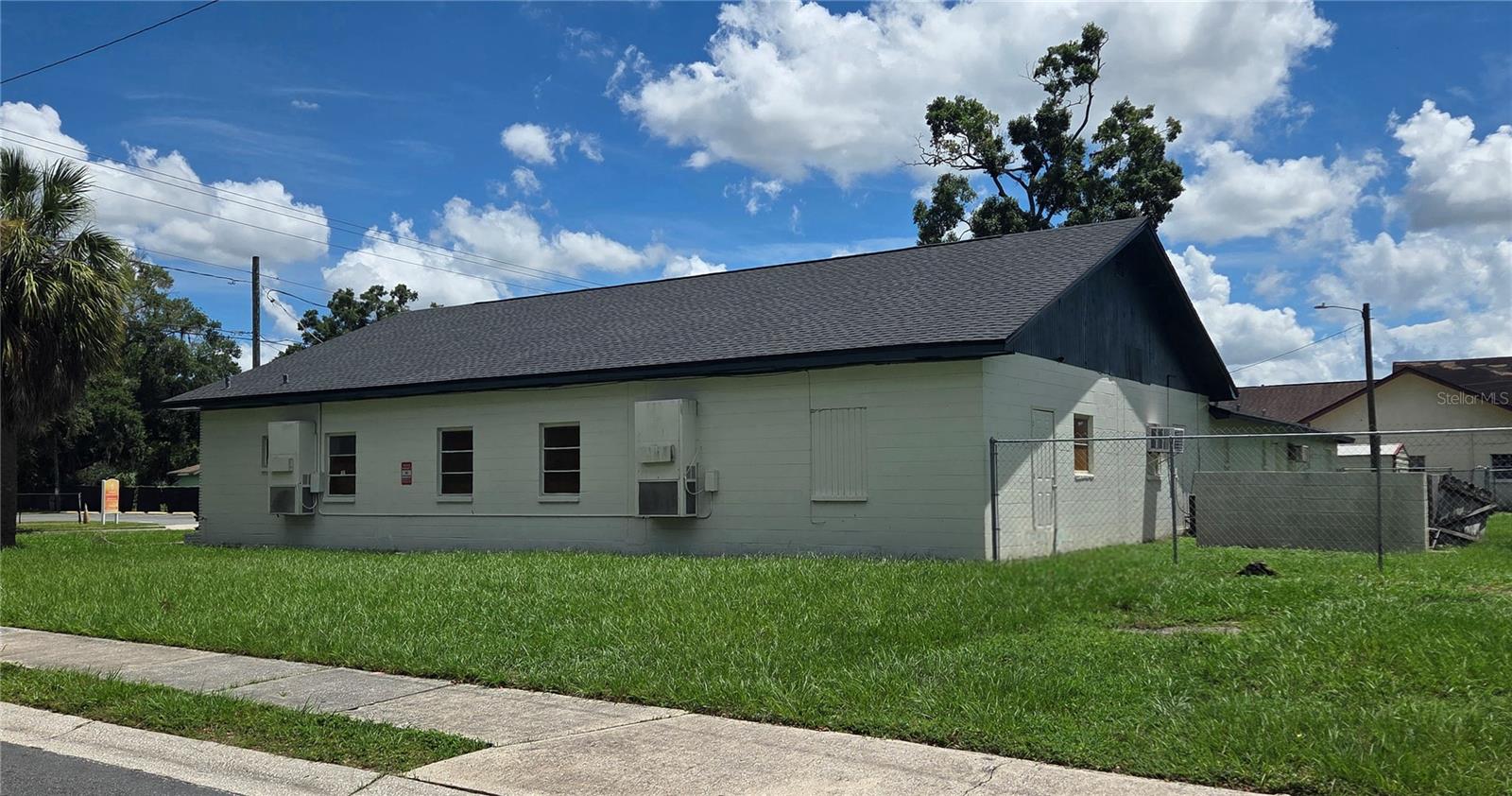 3103 E LAKE AVE — photo 4