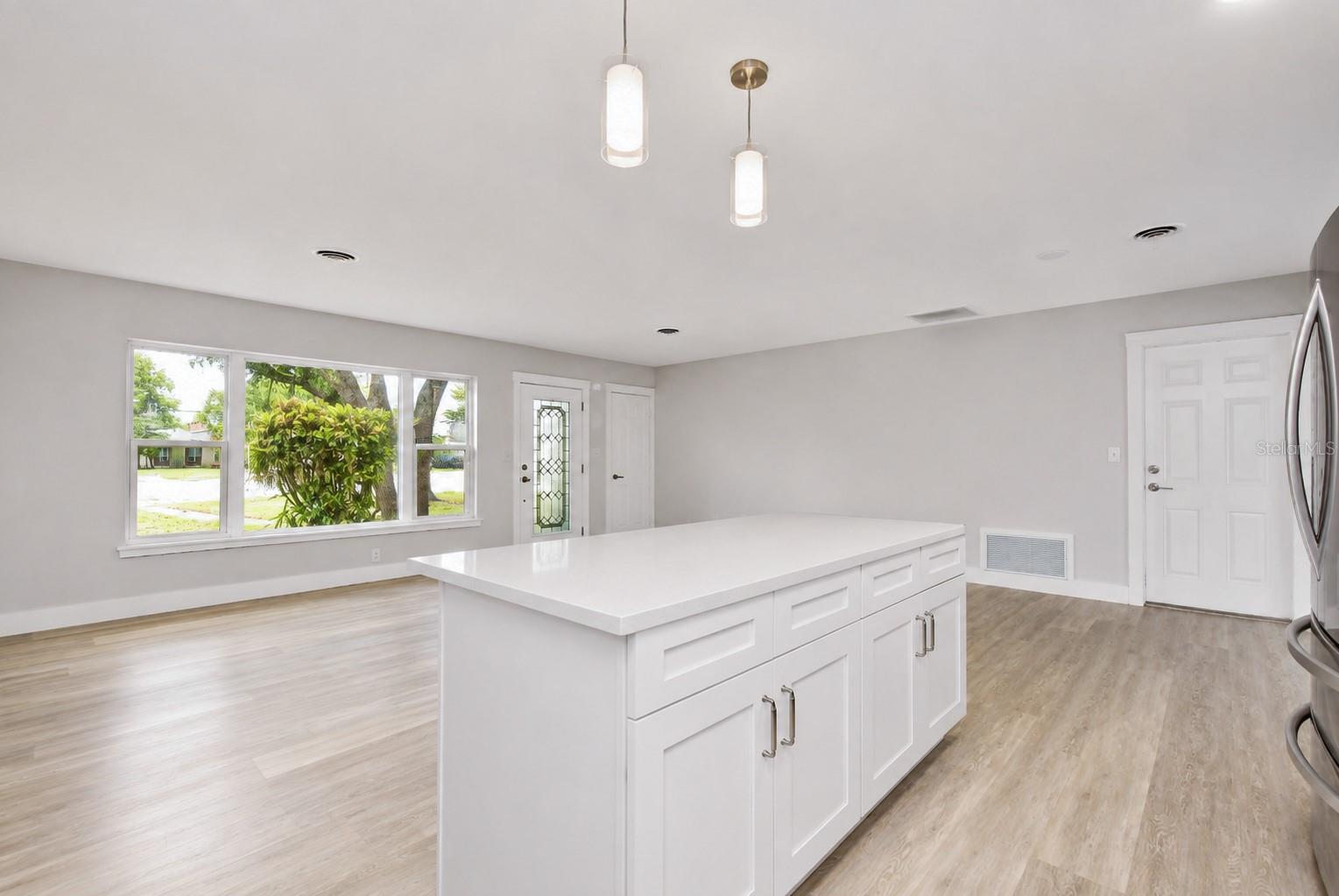 1800 DRUID RD E — photo 9