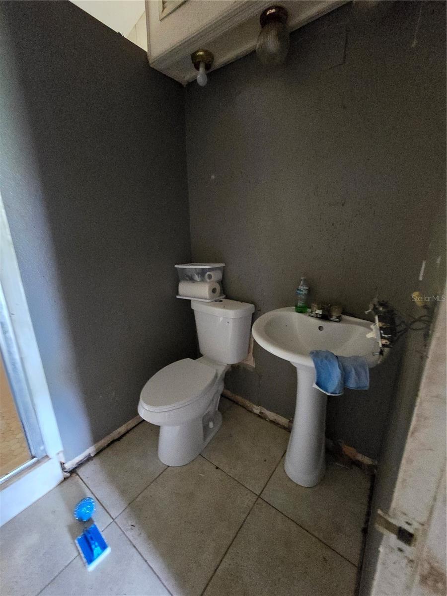617 S GLENWOOD AVE — photo 13