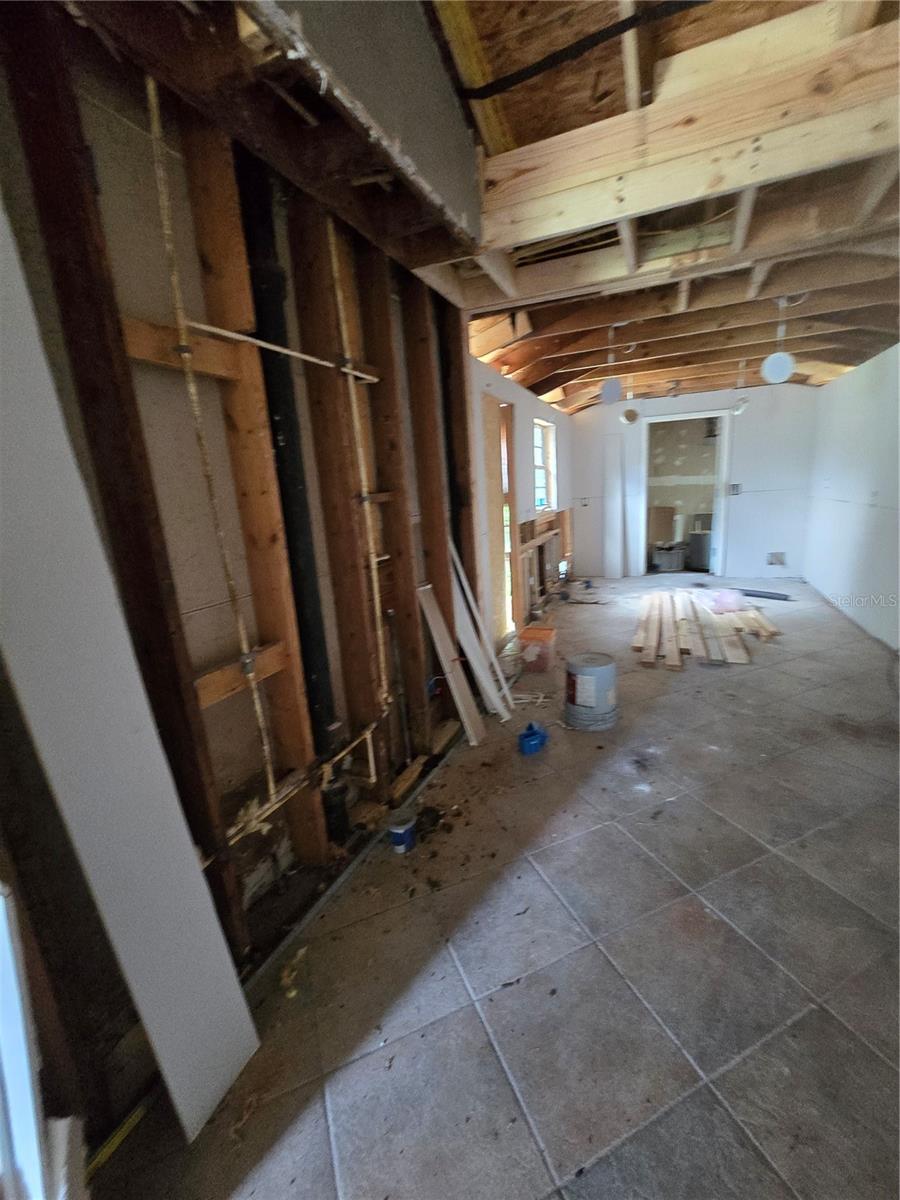 617 S GLENWOOD AVE — photo 17