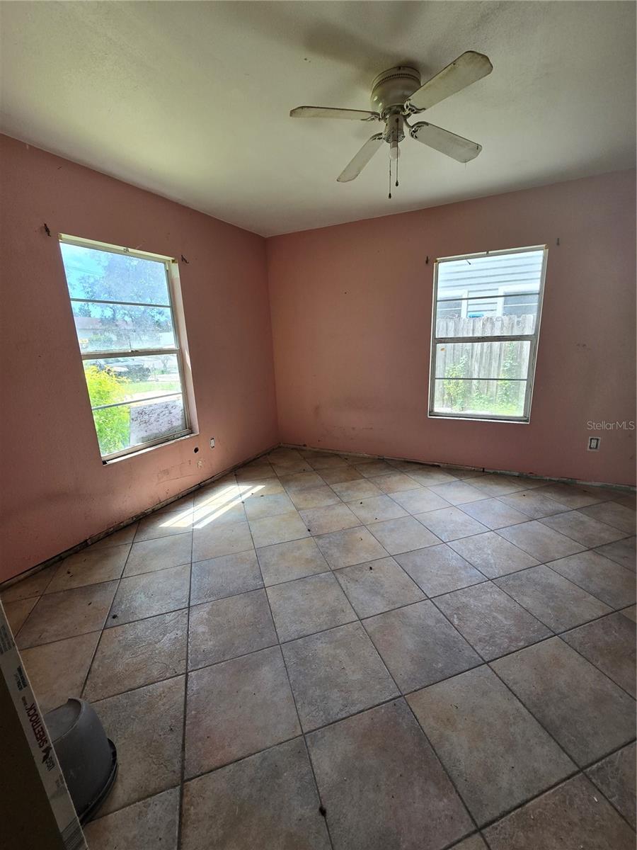 617 S GLENWOOD AVE — photo 9