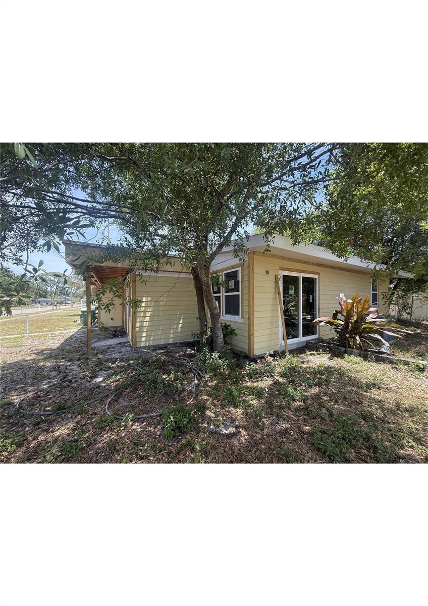 4730 W WALLACE AVE — photo 2