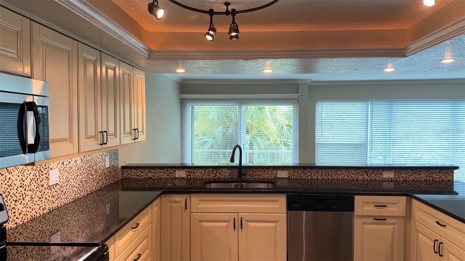 225 COUNTRY CLUB DR #E346 — photo 10