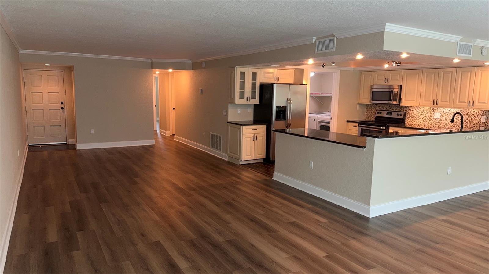 225 COUNTRY CLUB DR #E346 — photo 4