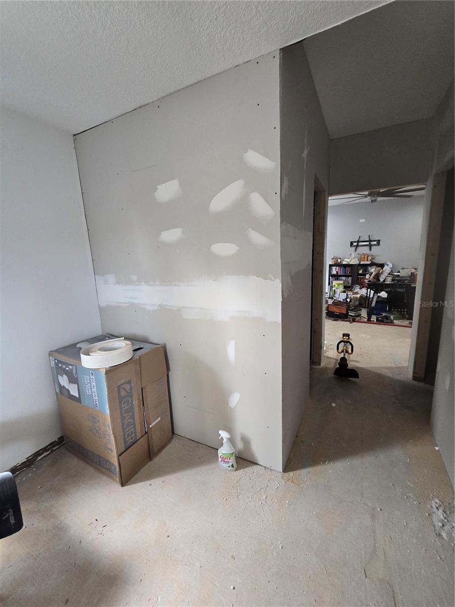 908 GRAND CENTRAL ST — photo 6