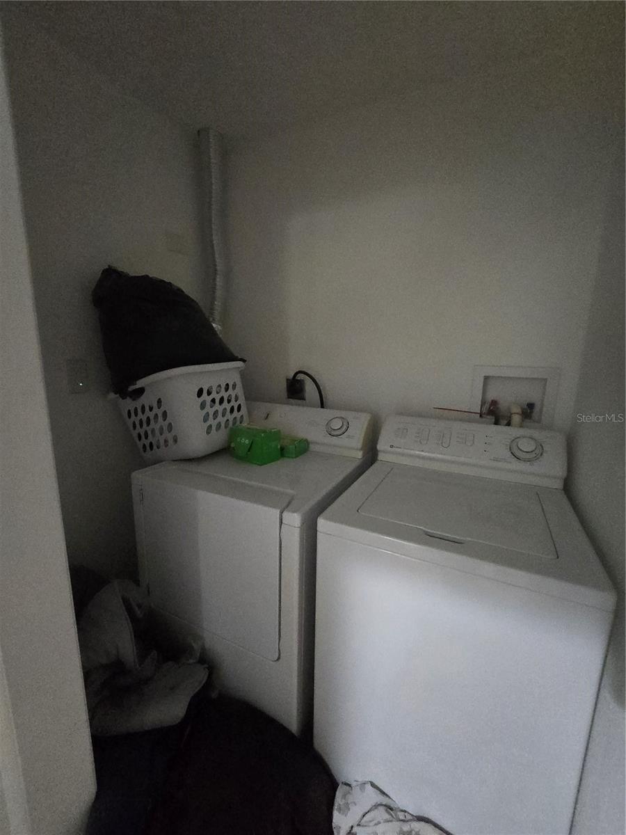 908 GRAND CENTRAL ST — photo 18