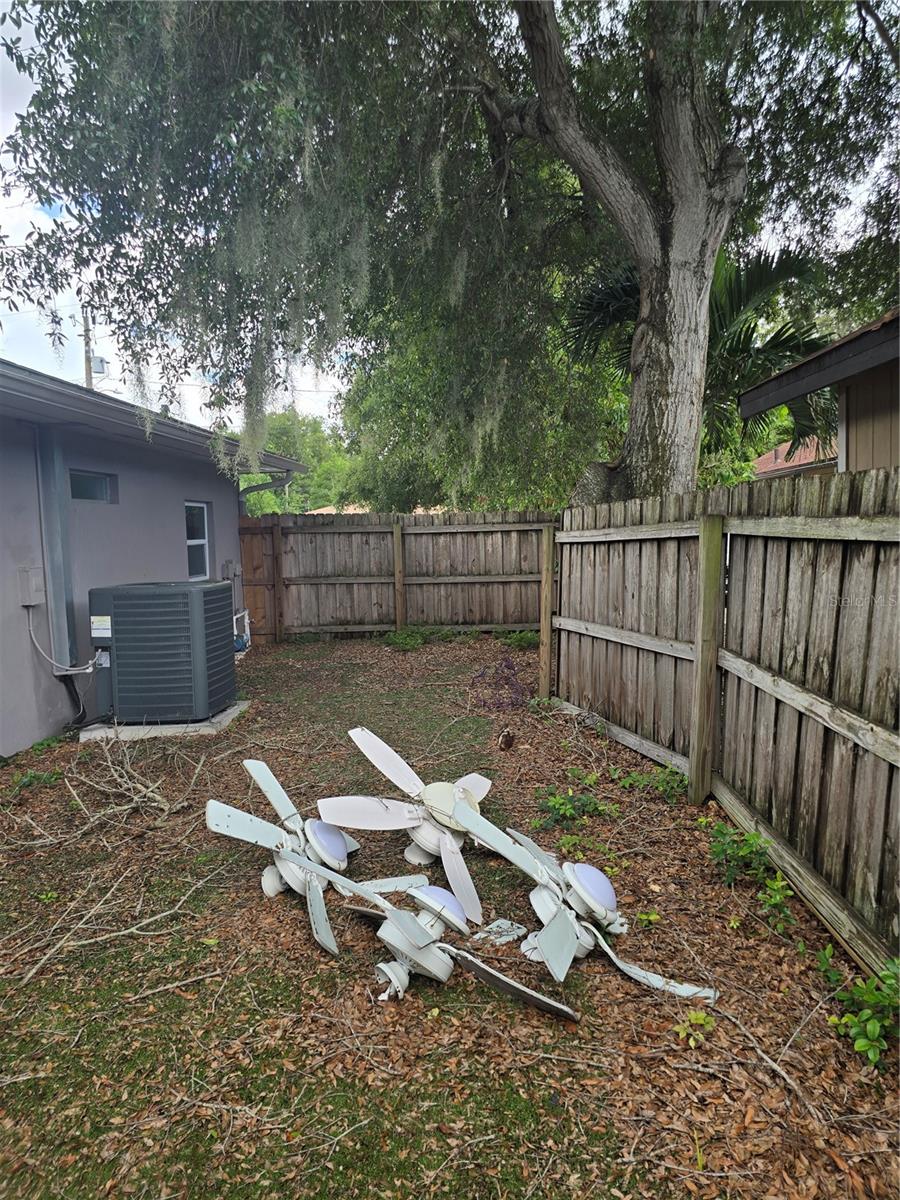 908 GRAND CENTRAL ST — photo 25