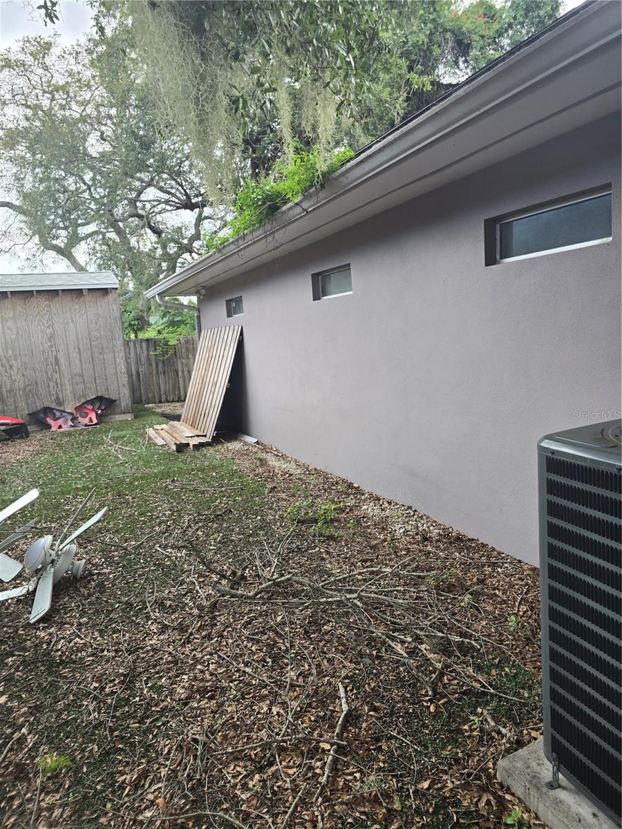 908 GRAND CENTRAL ST — photo 28