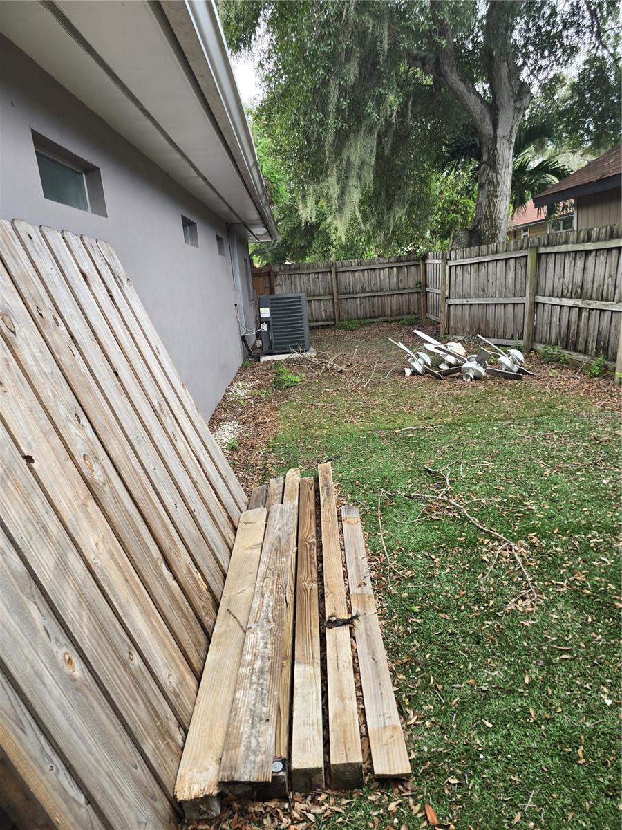 908 GRAND CENTRAL ST — photo 24