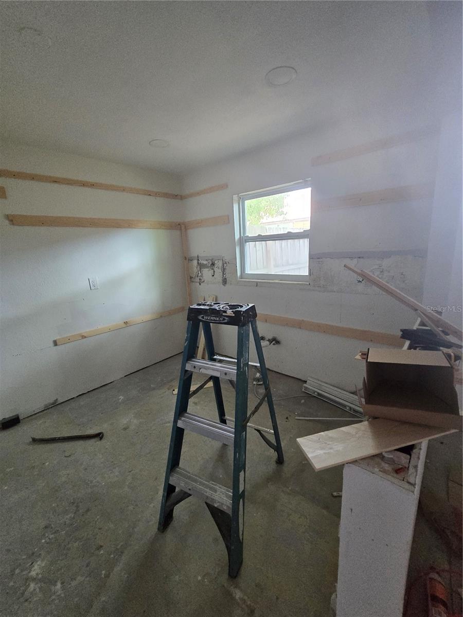 908 GRAND CENTRAL ST — photo 12