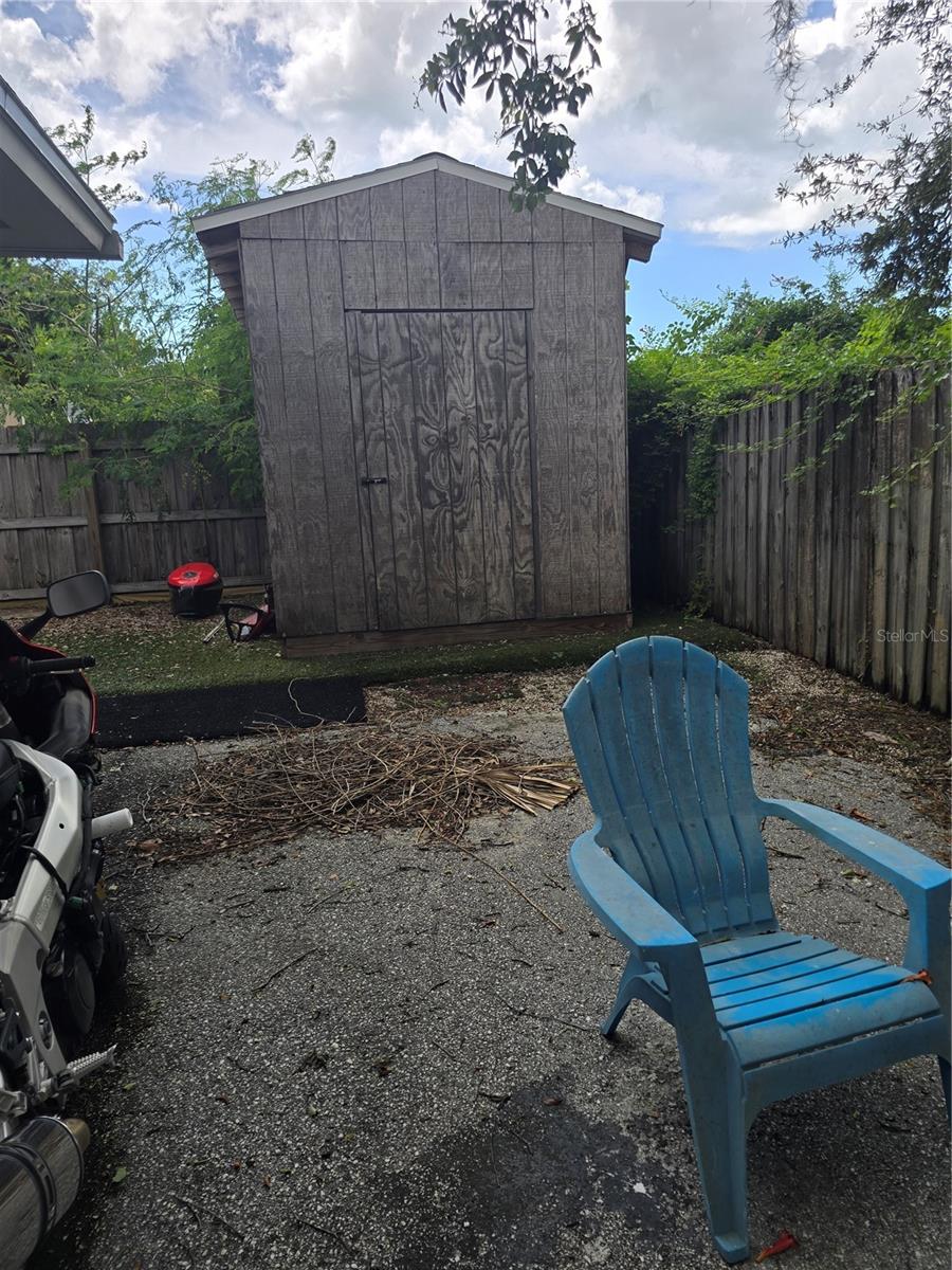 908 GRAND CENTRAL ST — photo 23