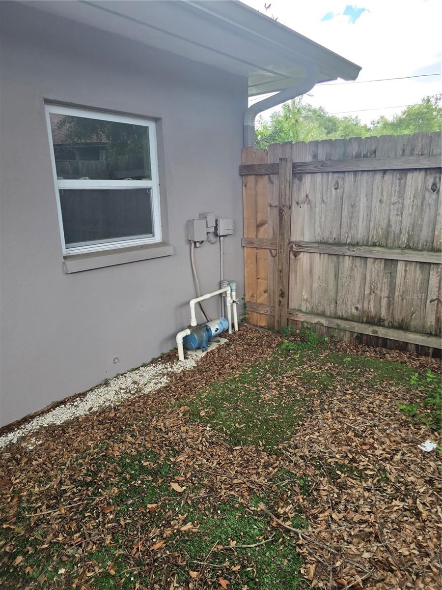 908 GRAND CENTRAL ST — photo 27