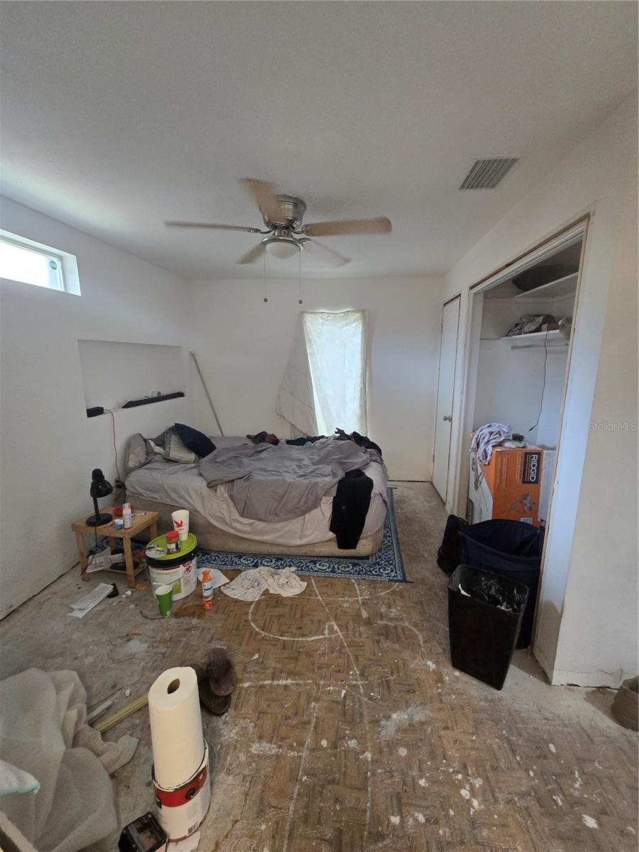 908 GRAND CENTRAL ST — photo 10